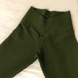 Like new booty by Brabant green leggings